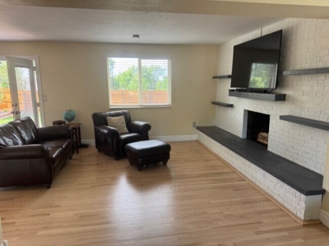 Photo - Spacious 4-Bedroom House Near Open Space in Heatherwood, Boulder