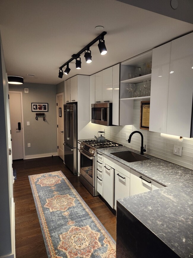 Photo - 70 N St SE Unit 712