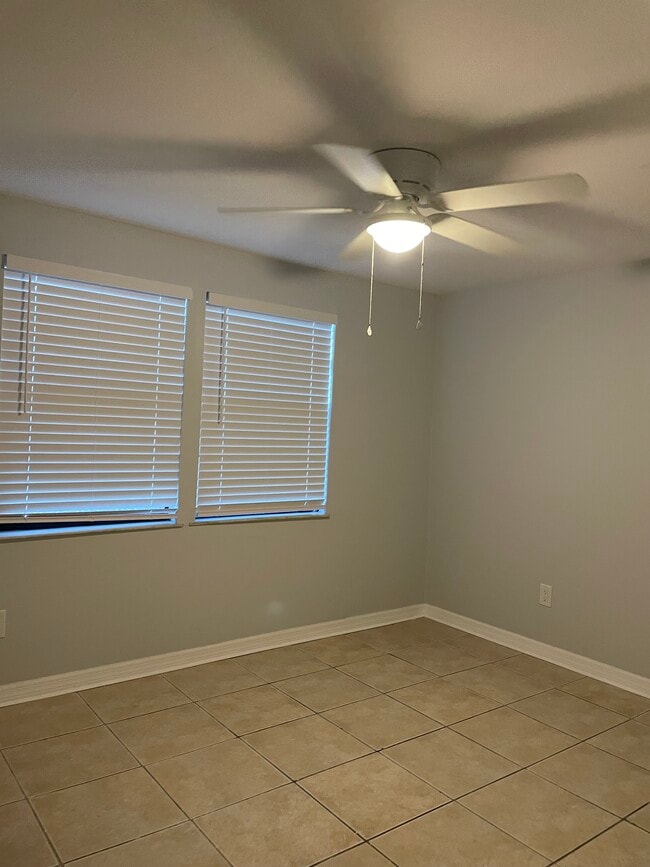 Photo - 4927 Sanoma Village