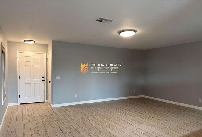 Photo - 1401 S 228th Ln