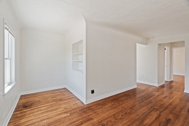 Photo - 104 S Oak St Unit 108