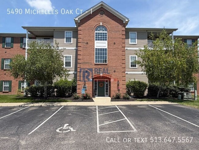 Building Photo - 5490 Michelles Oak Ct Unit I