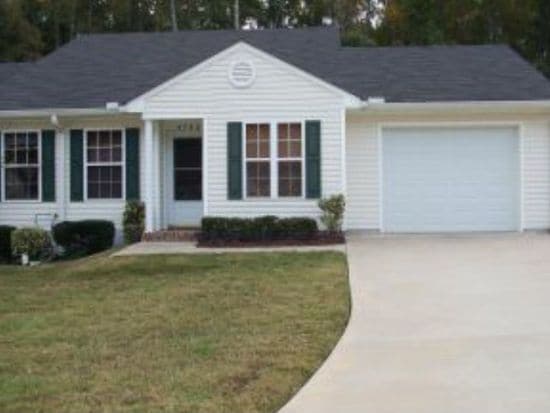 Columbia County with Garage! - Columbia County with Garage! Townhome