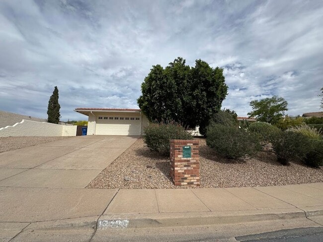 Photo - Modern Living Meets Outdoor Luxury in North Phoenix