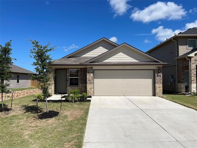 Photo - 125 Calgary Ln