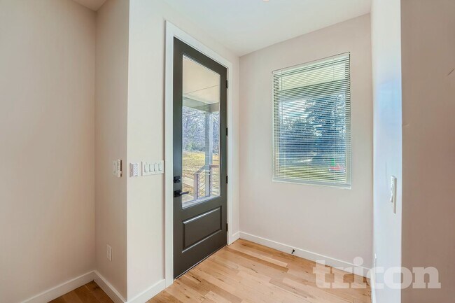 Photo - 2841 Clifton Church Rd SE