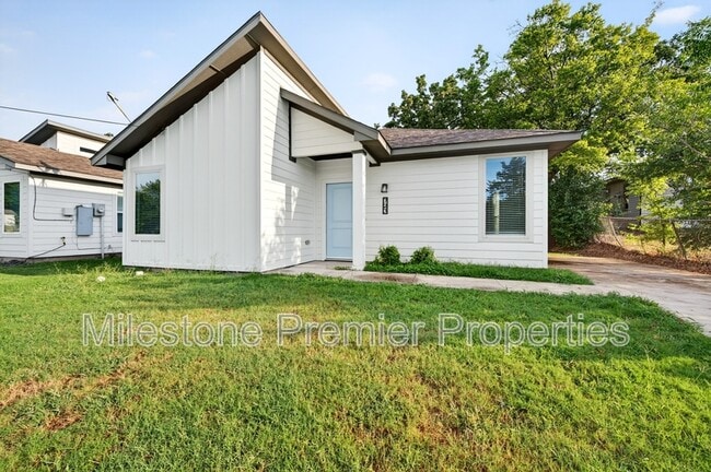 Building Photo - 723 Maple Row Rental