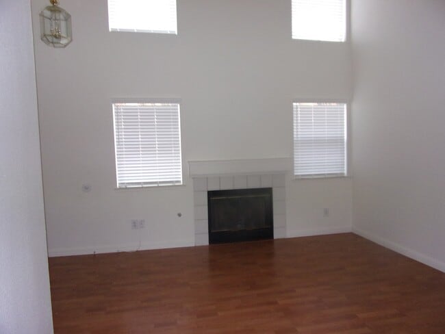 Photo - 853 Vassar Dr