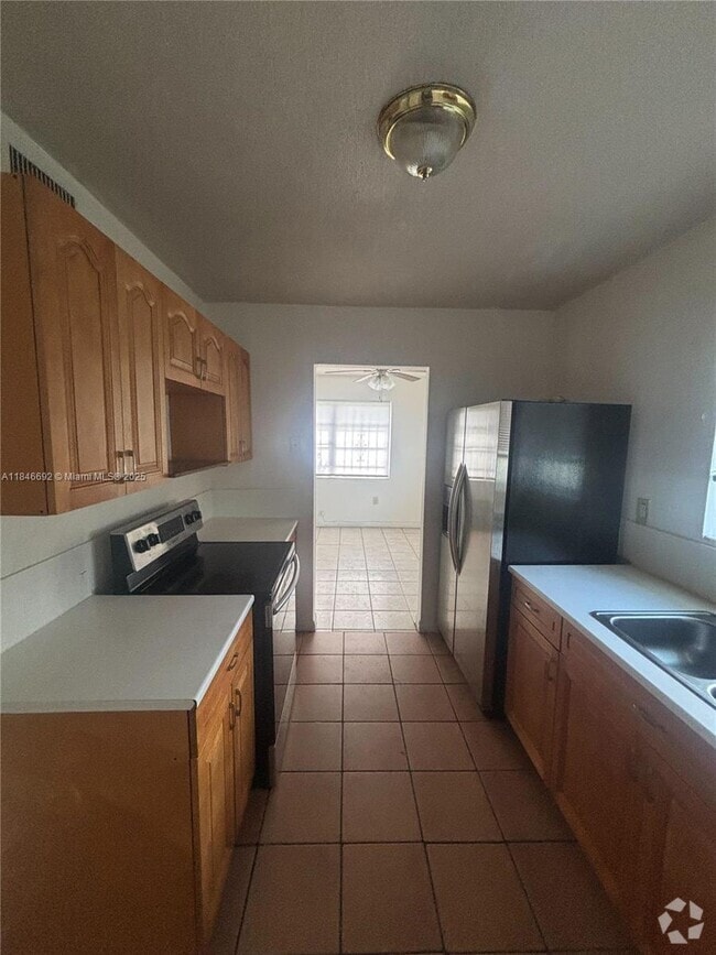 Building Photo - 15813 NW 38th Pl Unit 15813 Rental