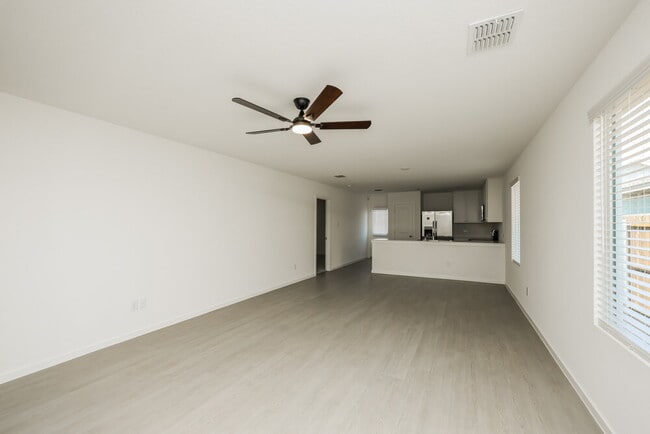 Photo - 1227 Maple St