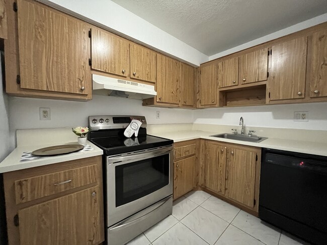 Building Photo - 3720 NW 88th Ave