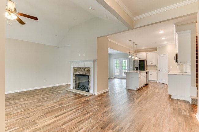 Photo - 157 Dublin Lp