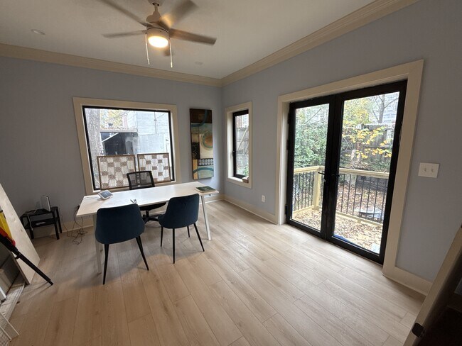 Photo - 1073 Hemphill Ave NW