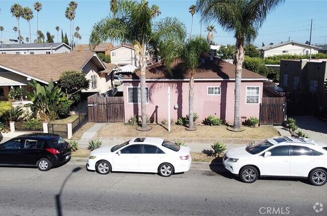 Building Photo - 1502 S Redondo Blvd Unit 1504 12 Rental