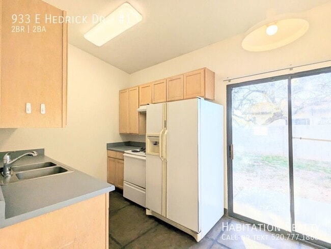 Building Photo - 933 E Hedrick Dr Unit #1 Rental