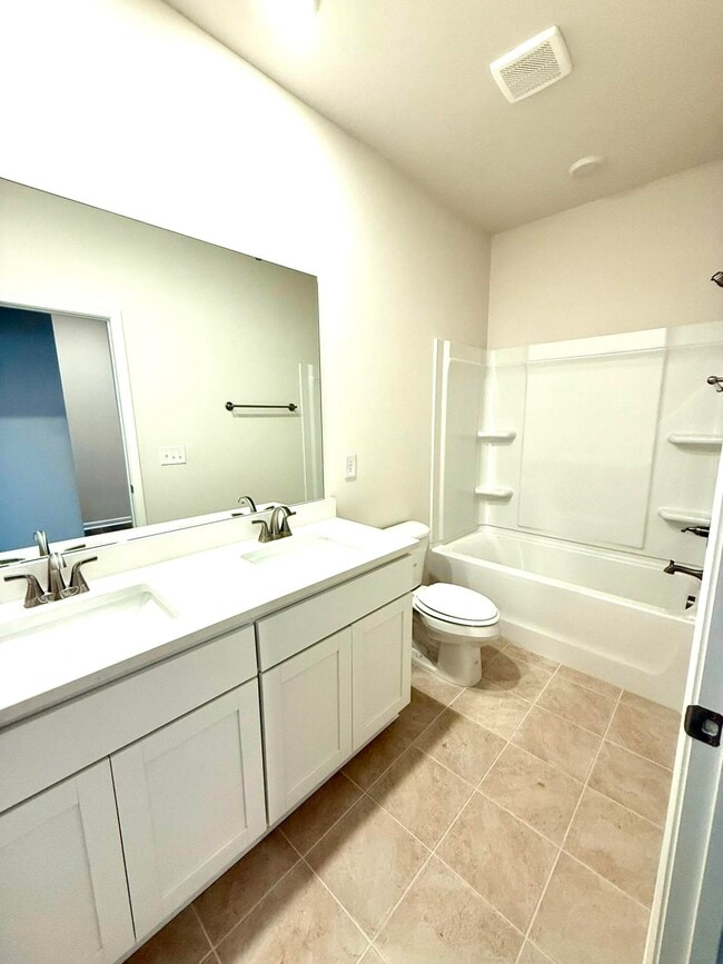 Photo - 9093 Malahide Ln