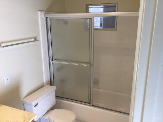 baño - Centre Towers Apartments