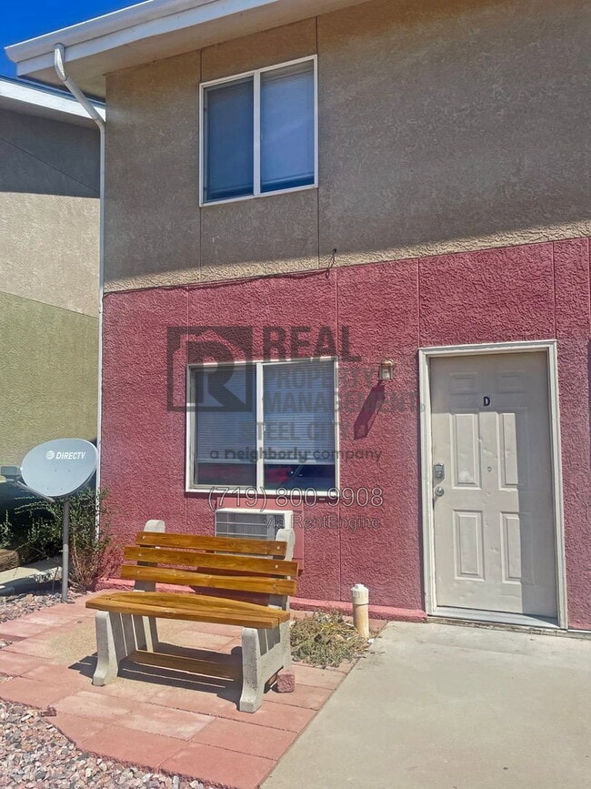 Building Photo - 1713 Oakshire Ln Unit D