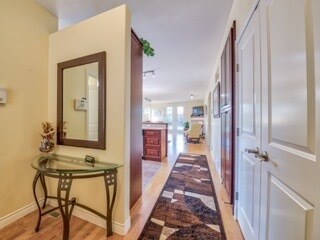 Building Photo - 240 Yorkton Av