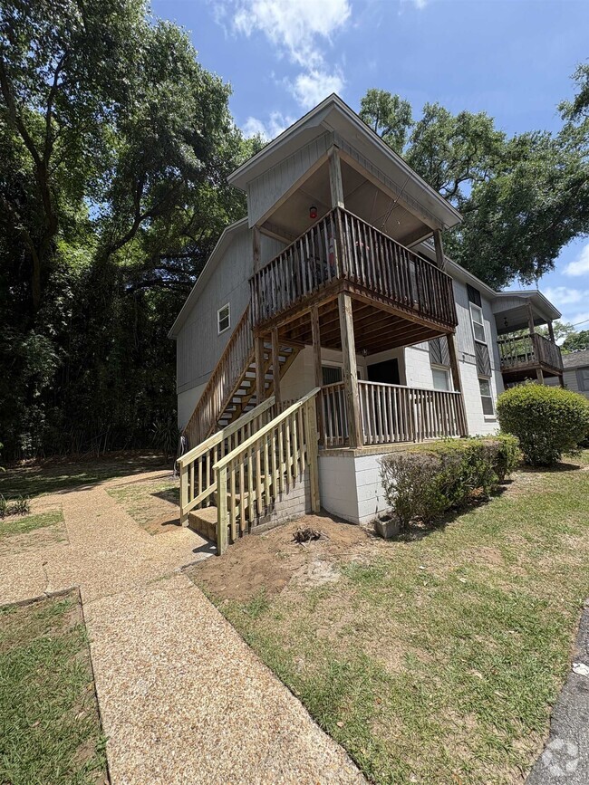 Building Photo - 1530 Live Oak Dr Unit D1 Rental