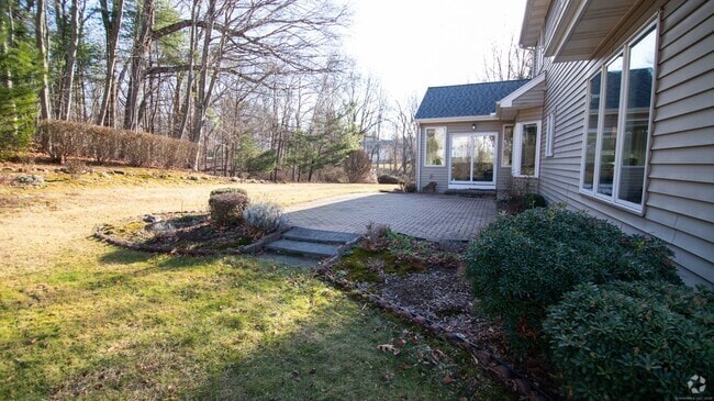 Building Photo - 54 Winchester Dr Rental