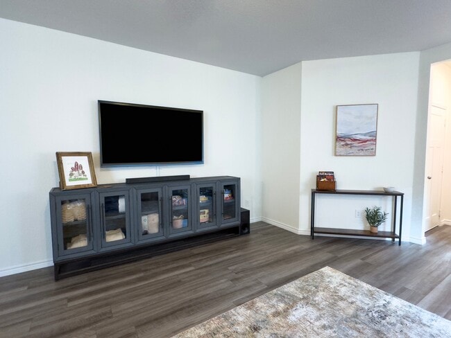 Photo - 1316 McQueeny Dr