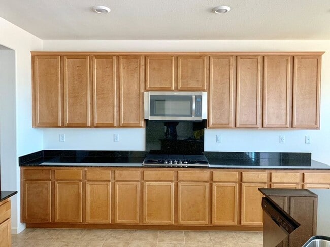 Photo - $6290 -- STUNNING 5 BEDROOM MODEL HOME IN NORTH FREMONT BUILT IN 2017