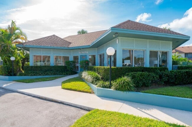 Photo - 2/2 First Floor in Poppleton Creek!