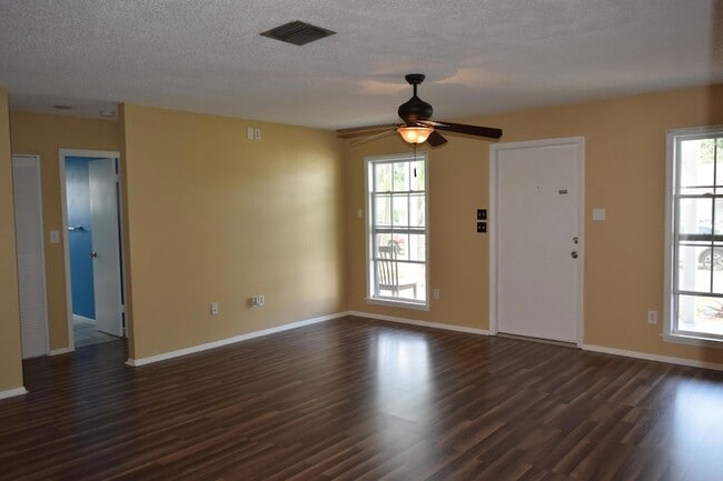 Photo - 1450 Creel Rd NE