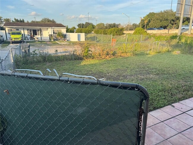 Photo - 6230 Garfield St