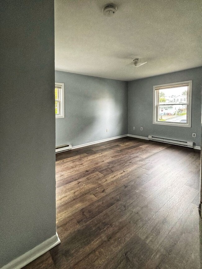 Photo - 2 Bedroom 1 bathroom with Downtown Conveni...