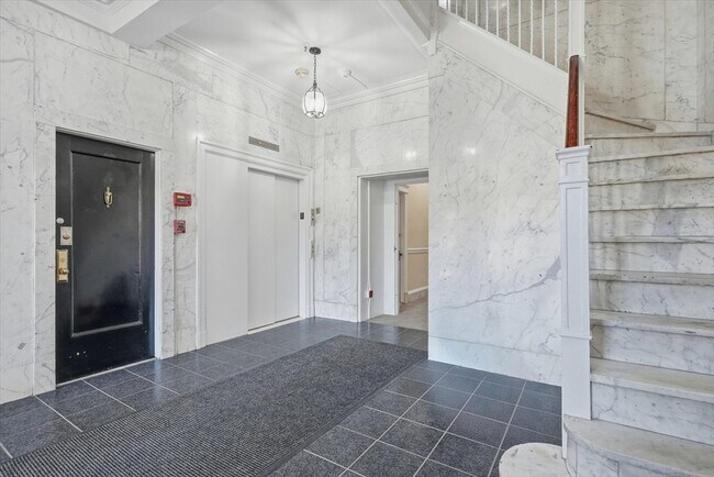 Photo - 70 Fenway Unit 51