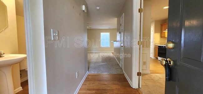 Photo - 7846 The Lakes Point