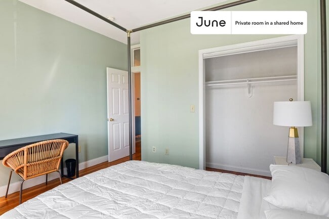 Photo - Room in Shared 4 bed/1 bath home Unit A