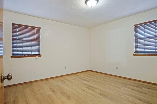 Photo - 1125 N Patterson Dr