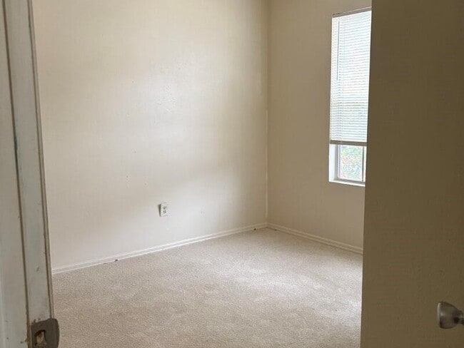 Photo - 4973 Windsor Downs Ln