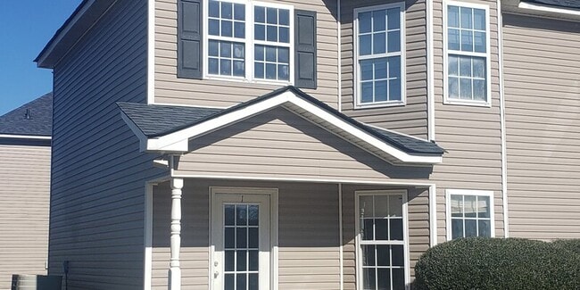 Building Photo - Unit 2