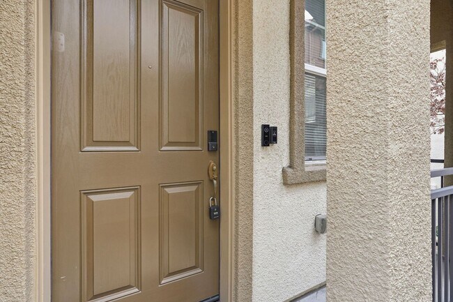 Photo - Spacious 2BR/2BA End-Unit Condo for rent in Warm Springs – Montebello Community