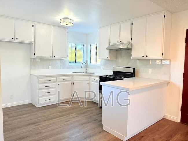 Photo - 2506-2508 Norfolk Street