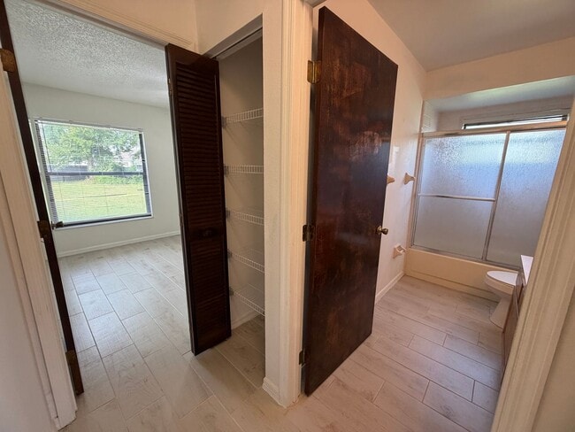 Photo - Peaceful Cul-de-Sac Living with a Spacious Backyard!