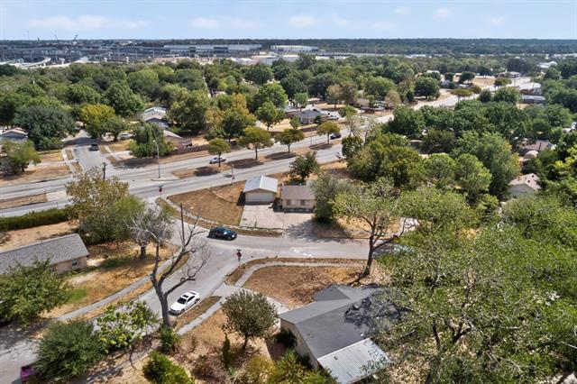 2402 Loyce Dr