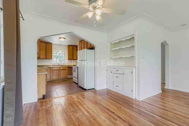Photo - 2140 Niagara St