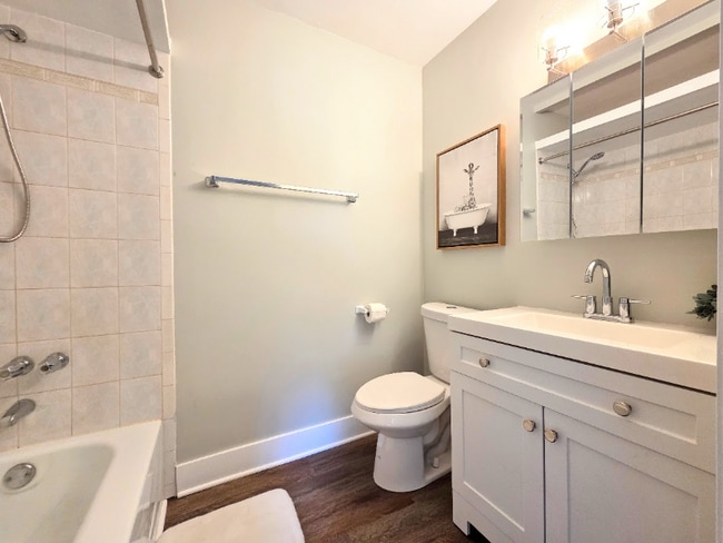 Photo - 1025 Rosewood Dr