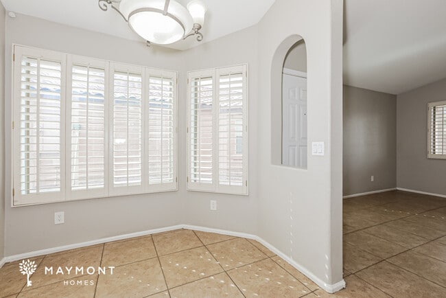 Photo - 882 E Taylor Trail