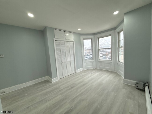 Photo - 437 Morrissee Ave