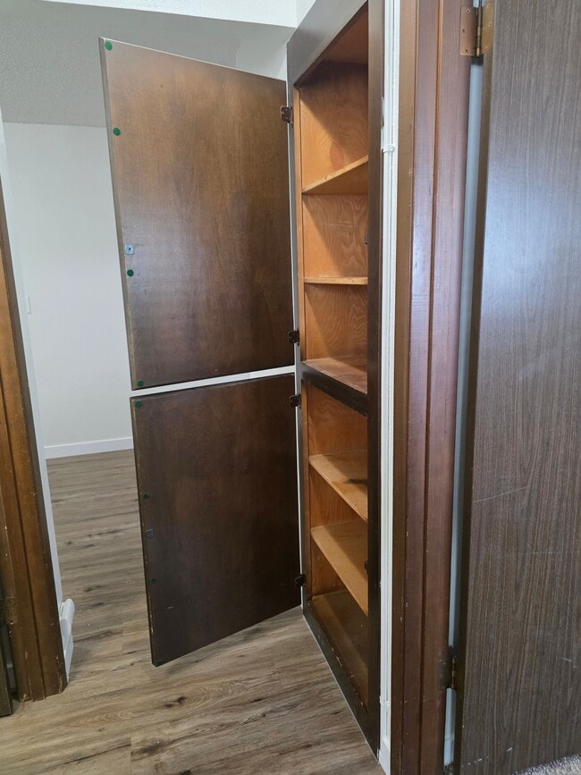 Photo - Kingston Manor