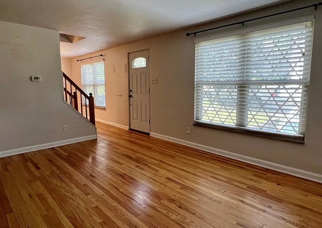 Photo - 716 Vallevista Ave