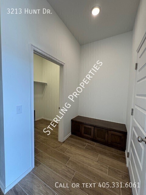 Photo - 3213 Hunt Dr