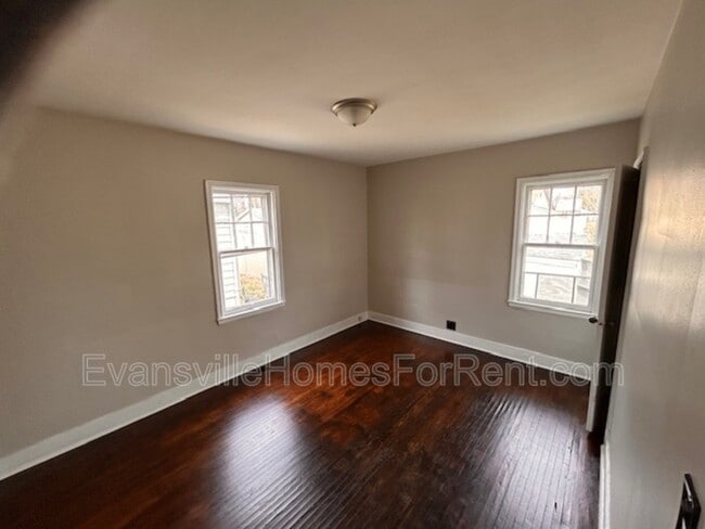 Photo - 1032 Covert Ave