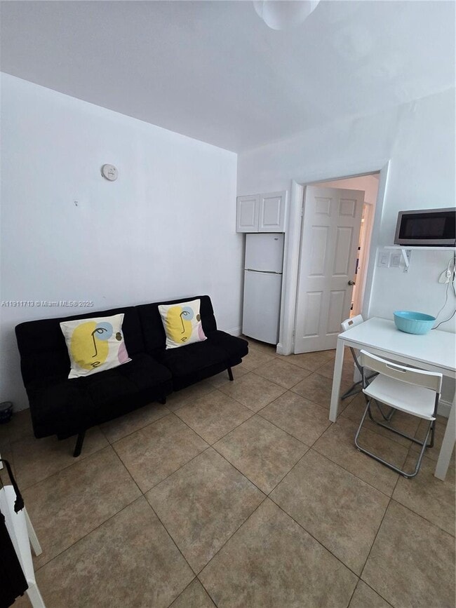 Photo - 445 NW 125th St Unidad 2